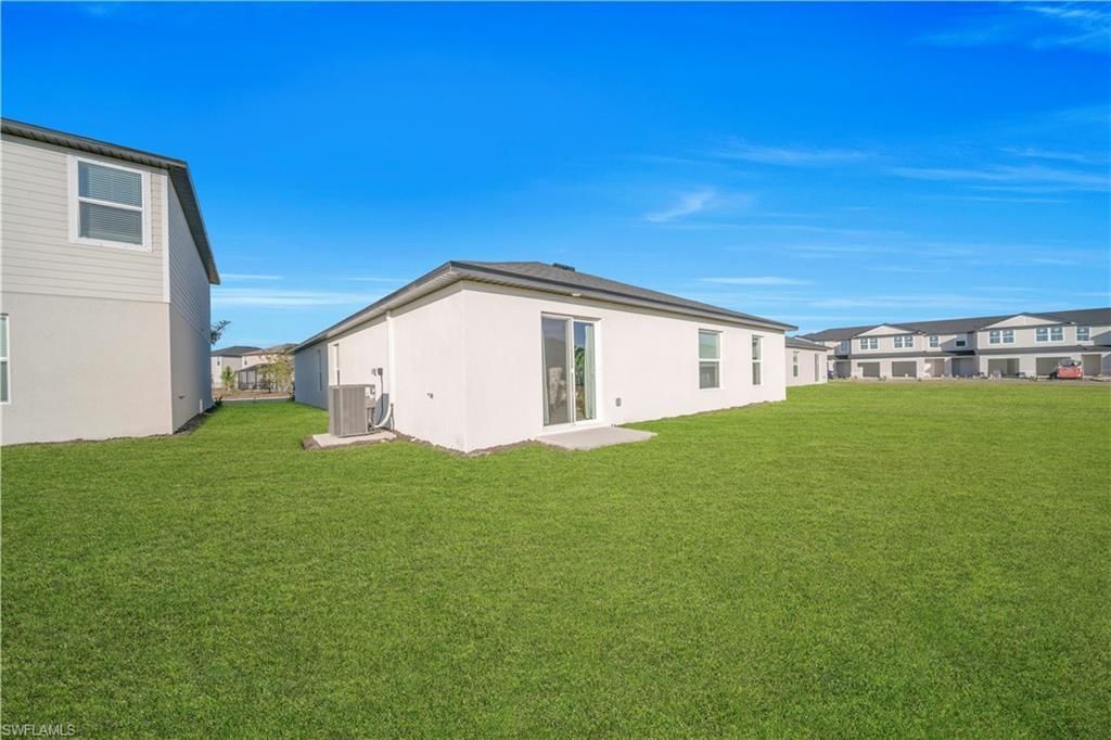 17567 Paradiso Way, North Fort Myers, FL 33917 Photo