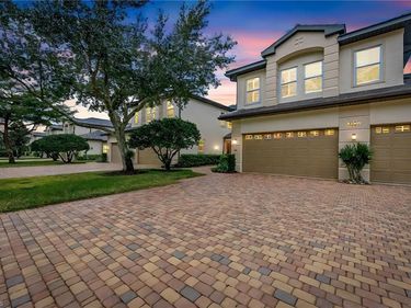 6057 Ashford LN, Unit 402, NAPLES, FL 34110