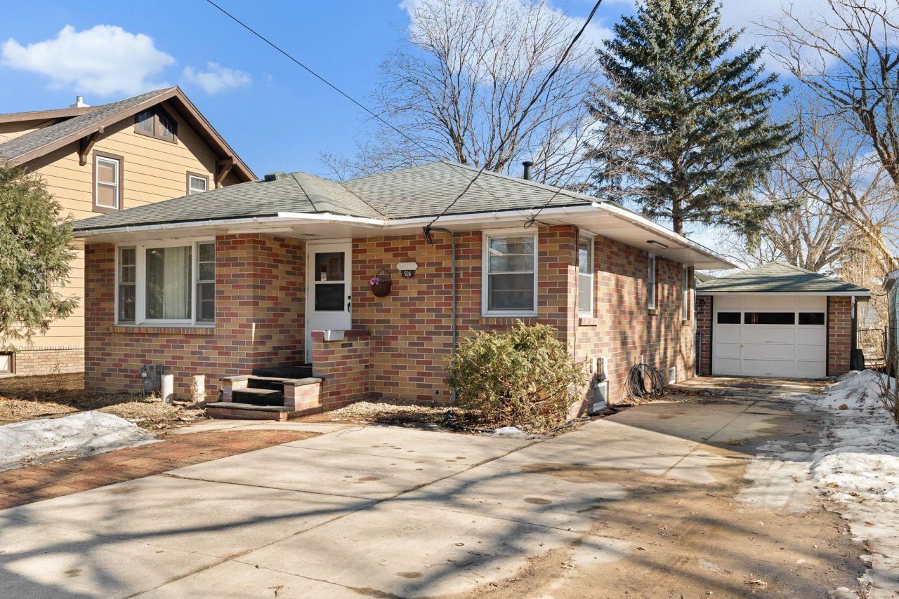 506 12th Street Ne, Austin, MN 55912 Main Photo