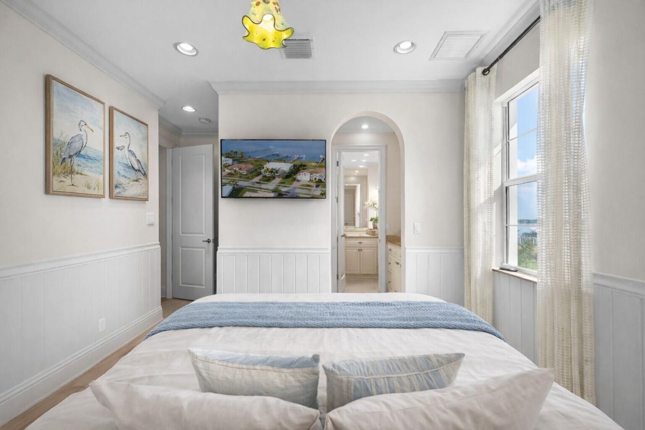 3042 NW Radcliffe Way, Palm City, FL 34990 Photo