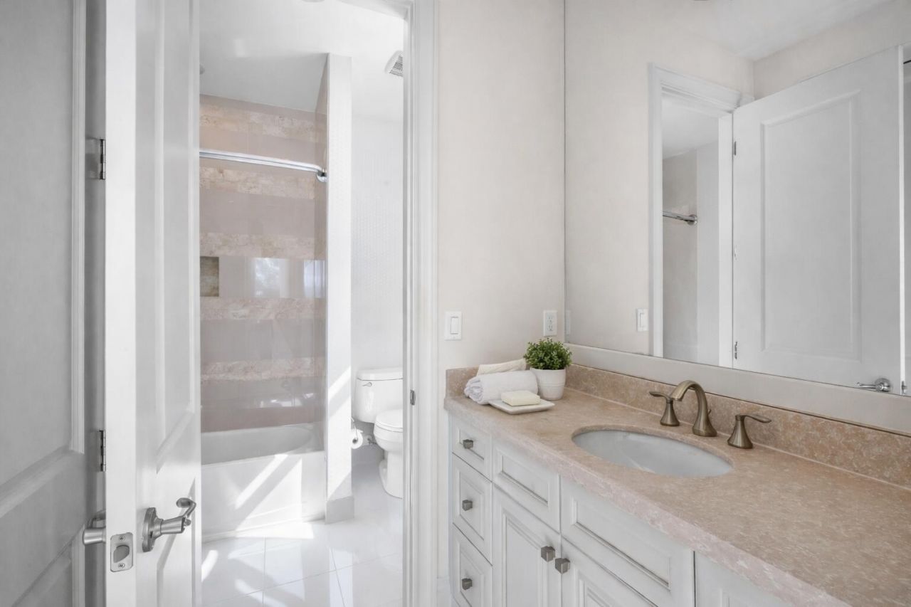 3042 NW Radcliffe Way, Palm City, FL 34990 Photo