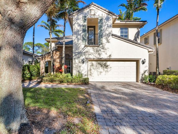 957 Mill Creek Drive, Palm Beach Gardens, FL 33410