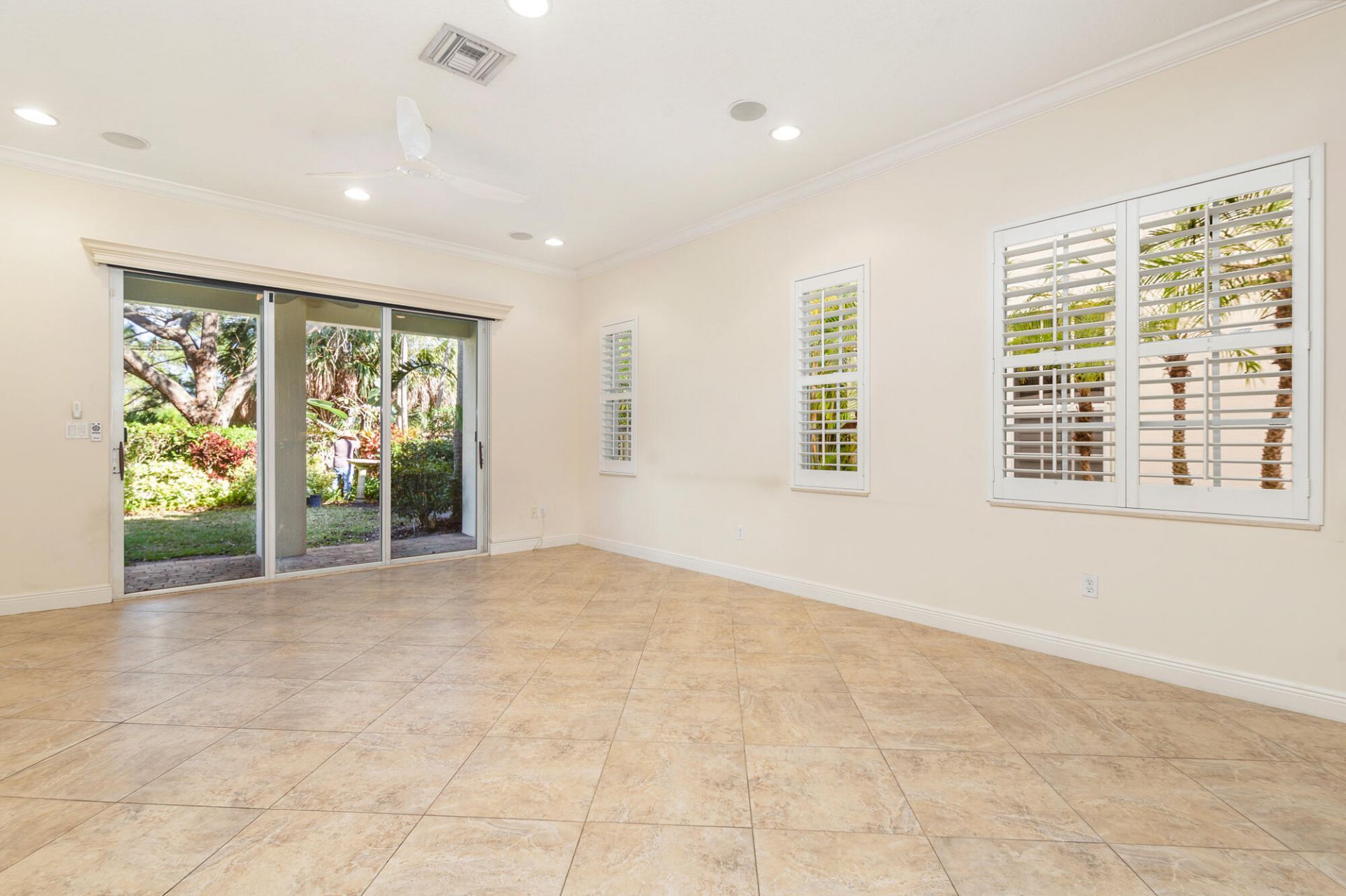 957 Mill Creek Drive, Palm Beach Gardens, FL 33410 Photo