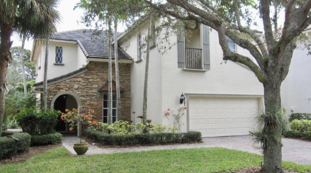 957 Mill Creek Drive, Palm Beach Gardens, FL 33410 Photo