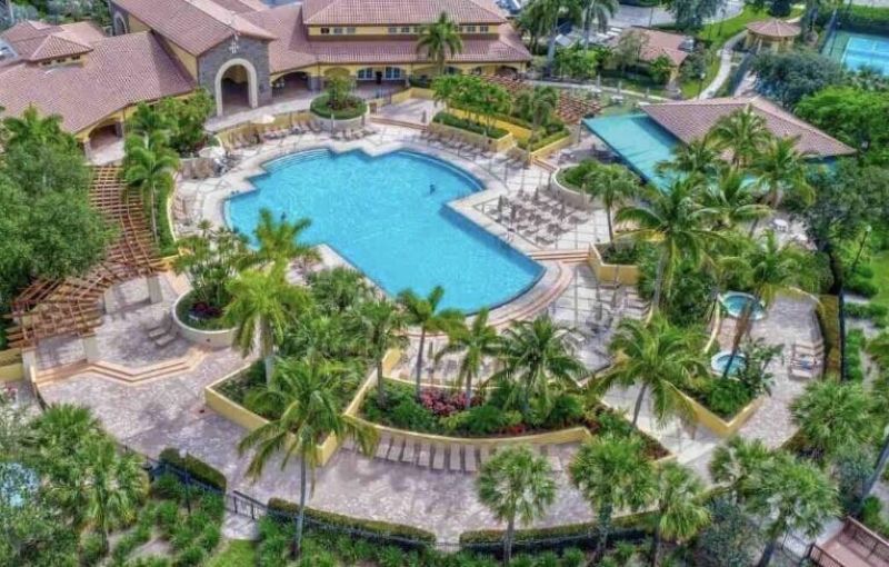 957 Mill Creek Drive, Palm Beach Gardens, FL 33410 Photo