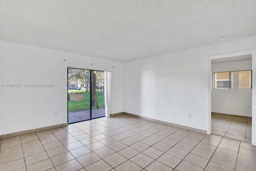 351 Palm Way , Unit 108, Pembroke Pines, FL 33025 Photo