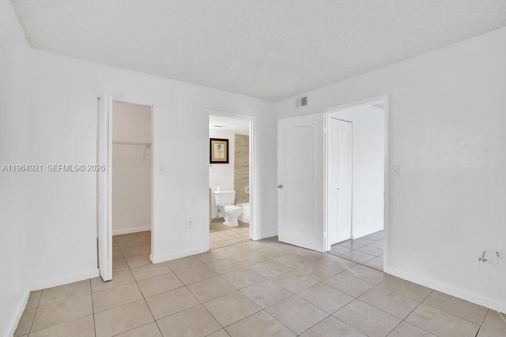 351 Palm Way , Unit 108, Pembroke Pines, FL 33025 Photo