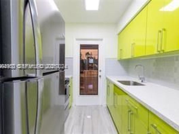 Unit 9, Hollywood, FL 33020