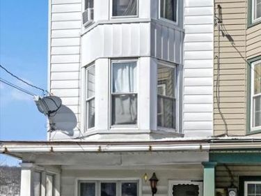 601 E BERTSCH STREET , LANSFORD, PA 18232