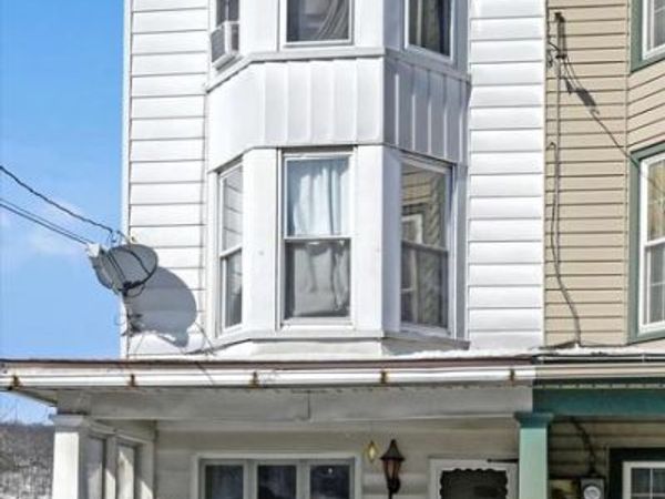 601 E BERTSCH STREET , LANSFORD, PA 18232