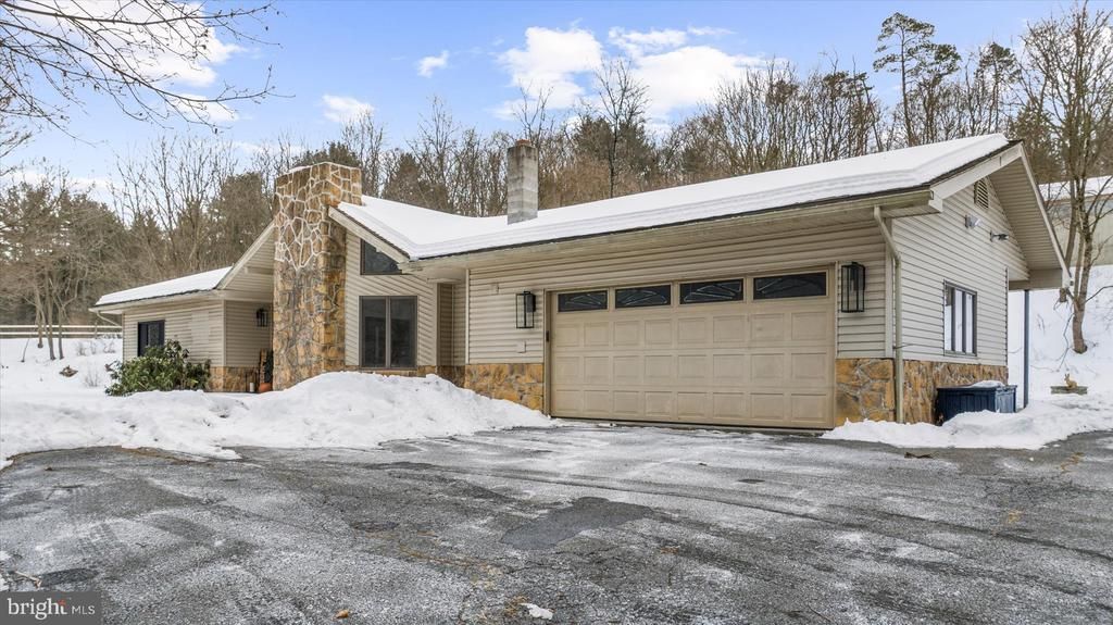 7112 Country Spring Road, New Tripoli, PA 18066 Main Photo