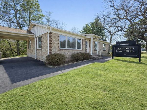 1501 Airport Rd Road, Hot Springs, AR 71913