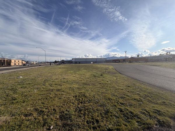 1507 N Central Avenue, Medford, OR 97501