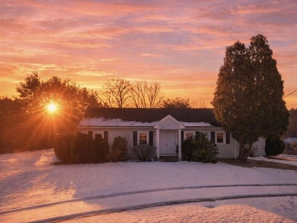 346 South, Foxboro, MA 02035