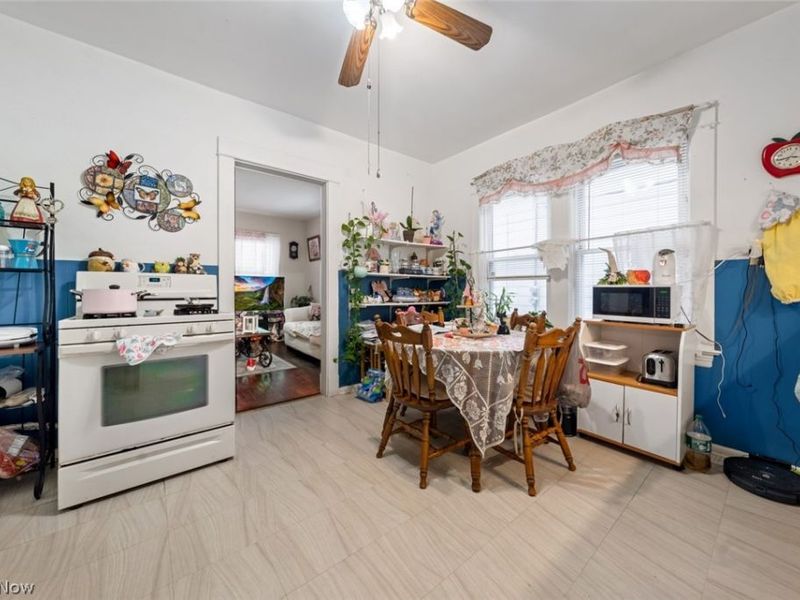 3921 Sackett Avenue, Cleveland, OH 44109 Photo 12