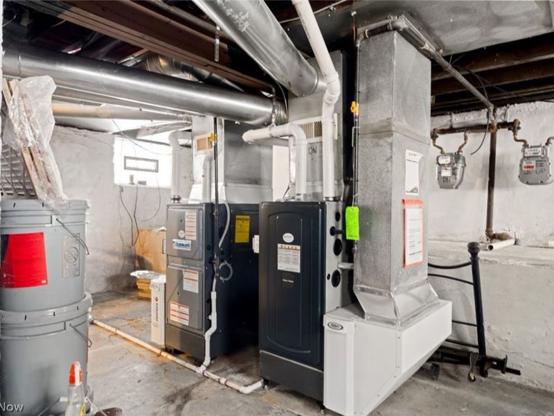 3921 Sackett Avenue, Cleveland, OH 44109 Photo 39