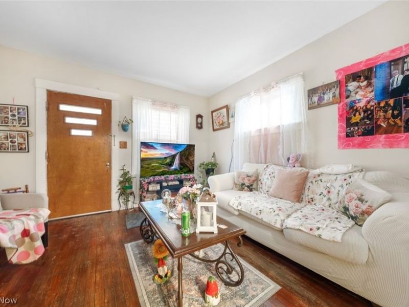 3921 Sackett Avenue, Cleveland, OH 44109 Photo 7