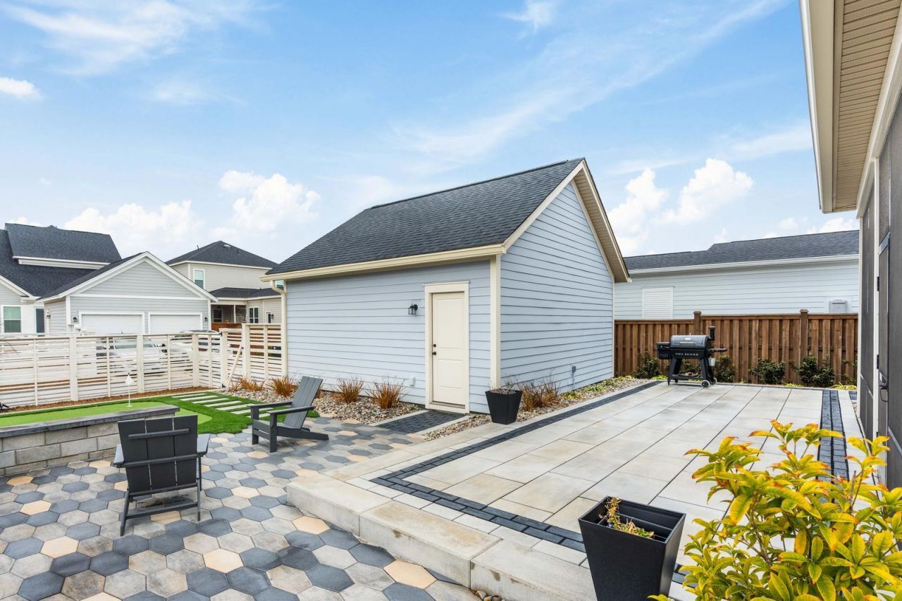 515 Rhythm Street Photo 71