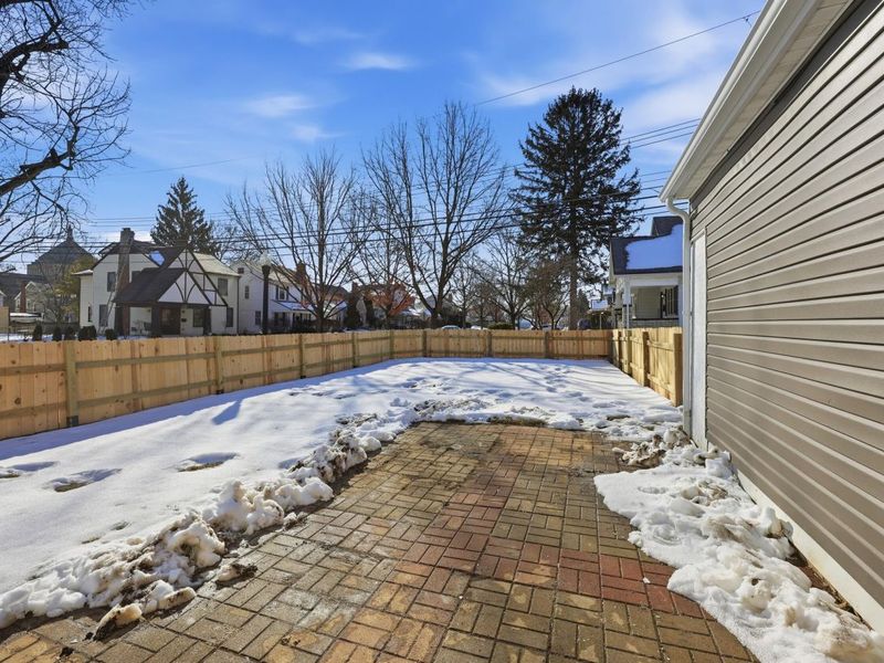 3001 Wicklow Road, Columbus, OH 43204 Photo 24