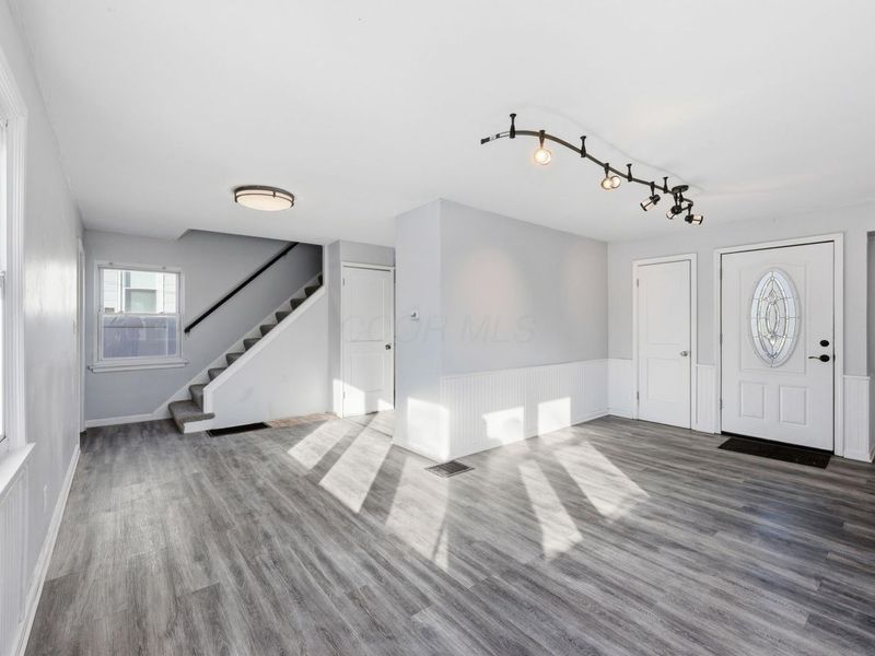 3001 Wicklow Road, Columbus, OH 43204 Photo 8