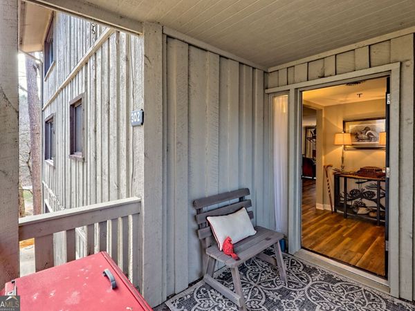 227 Shakespeare Drive, Unit 302, Clayton, GA 30525