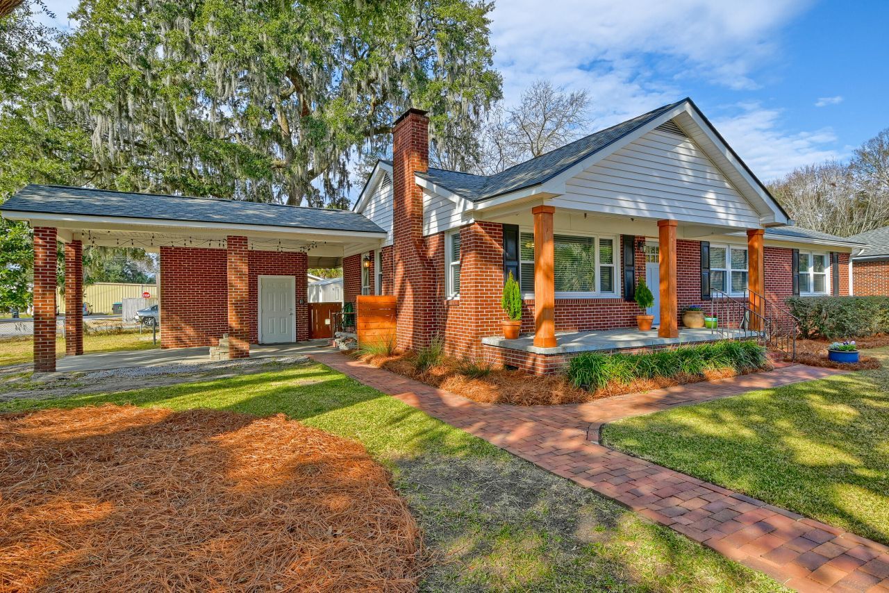 615 Wantoot Boulevard Photo 12