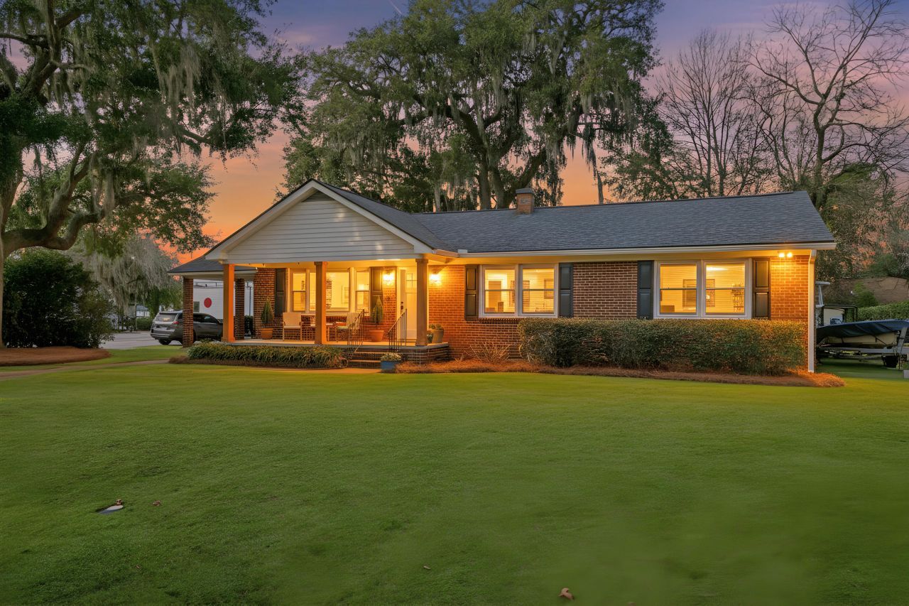 615 Wantoot Boulevard Photo 13