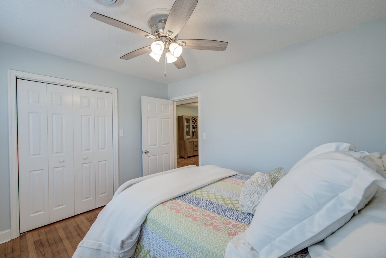 615 Wantoot Boulevard Photo 23