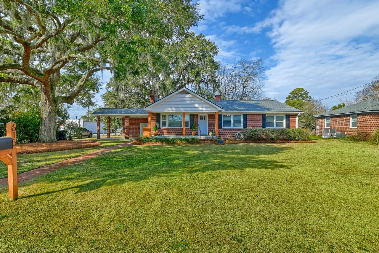 615 Wantoot Boulevard Photo 32