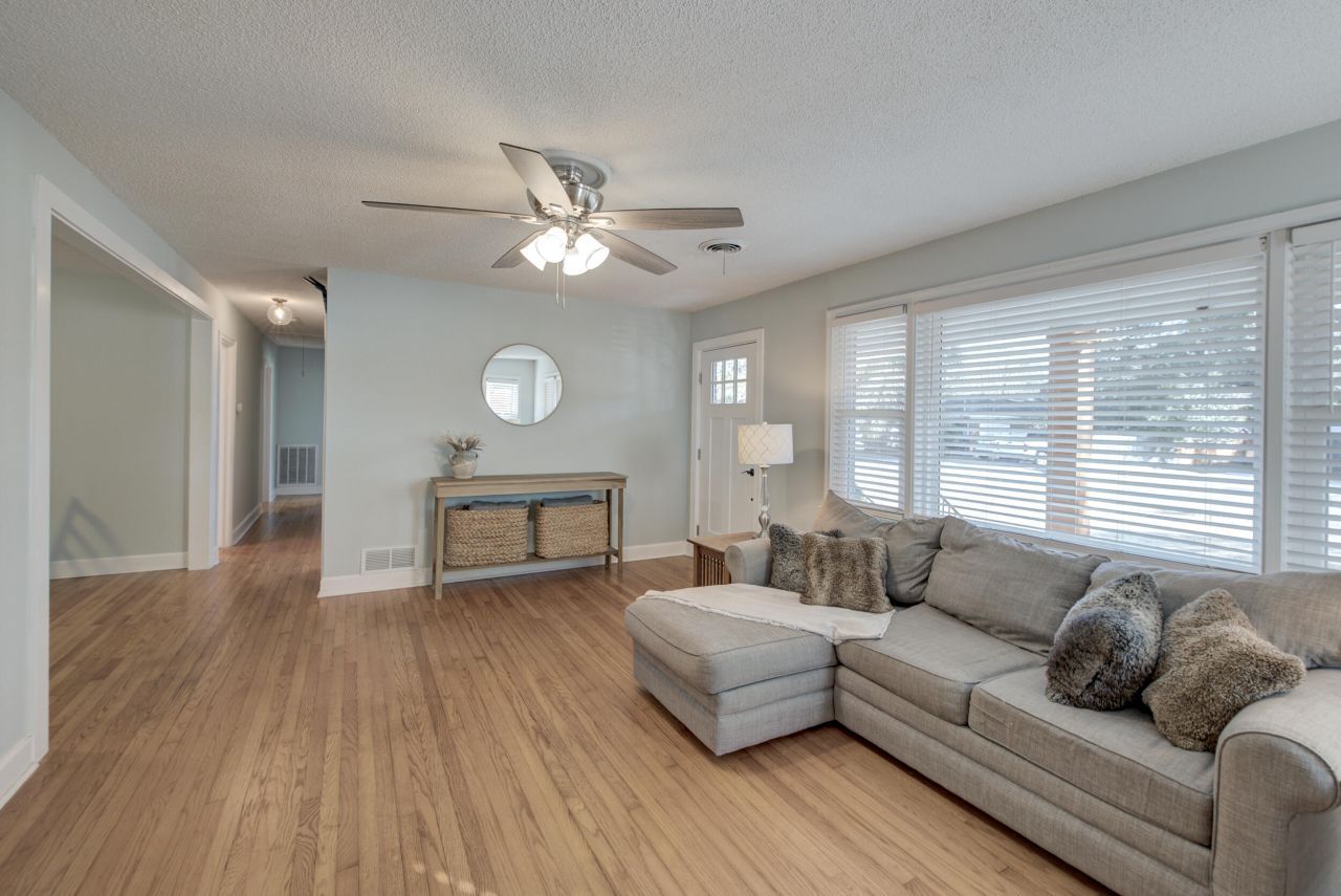 615 Wantoot Boulevard Photo 33