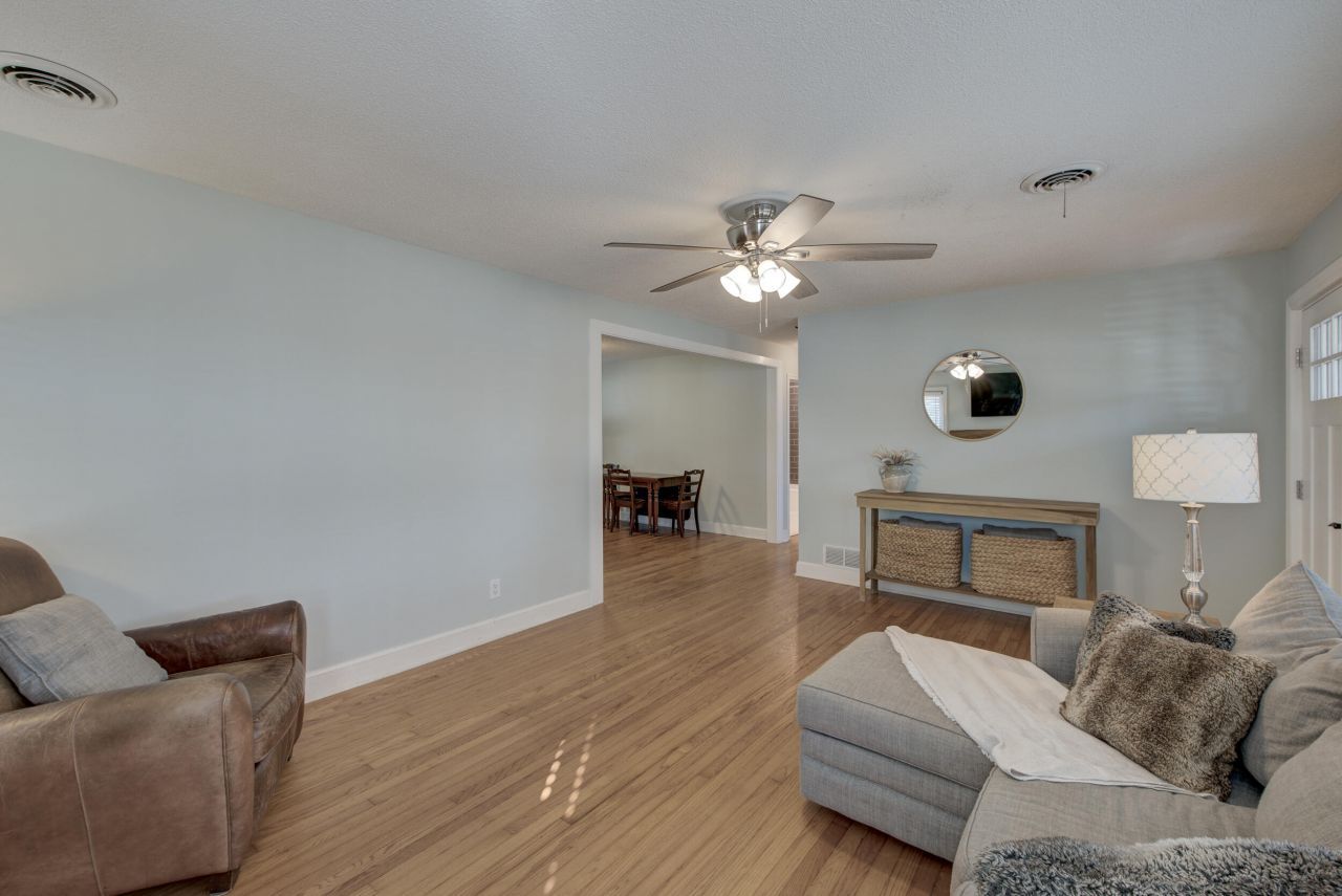 615 Wantoot Boulevard Photo 34