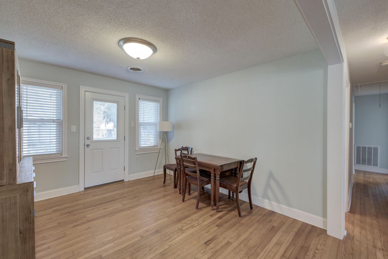 615 Wantoot Boulevard Photo 36