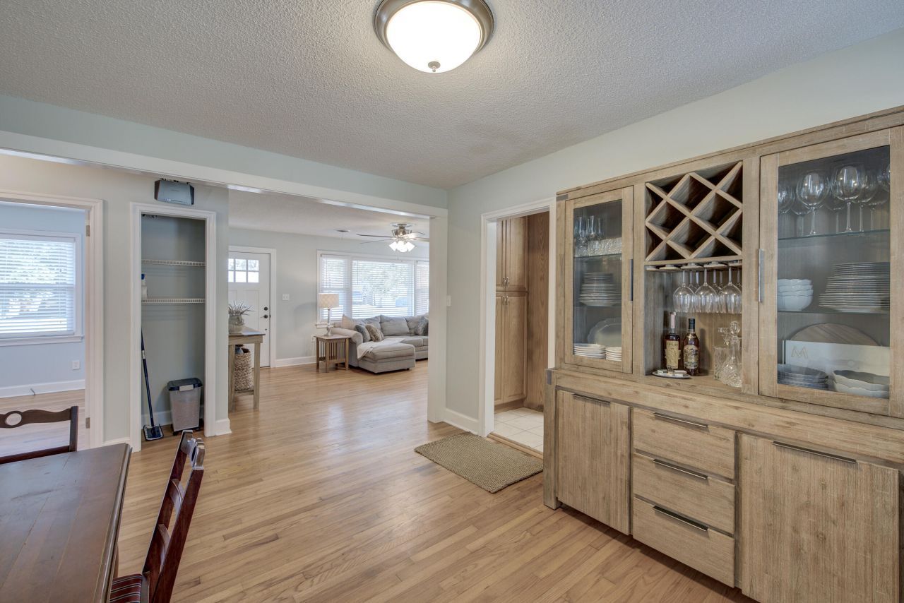 615 Wantoot Boulevard Photo 37