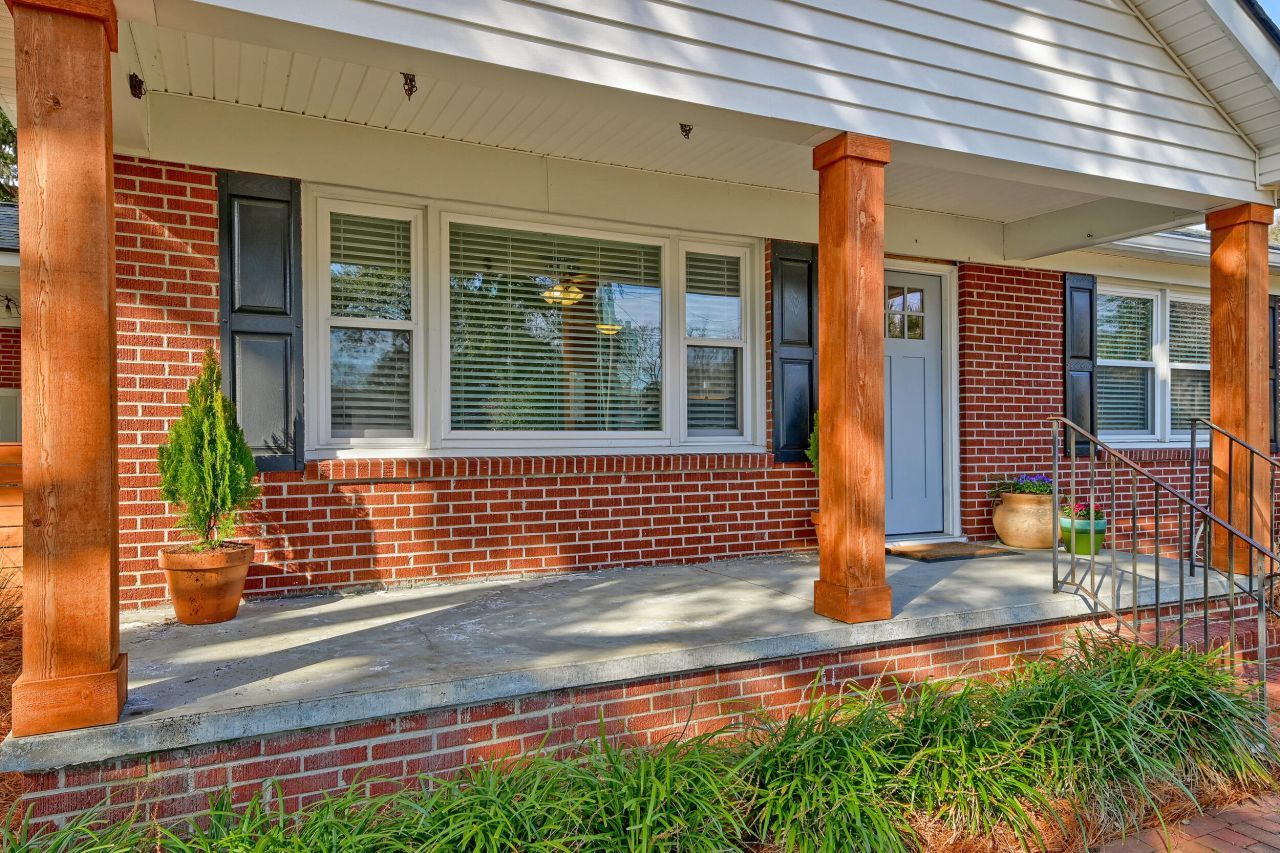 615 Wantoot Boulevard Photo 4