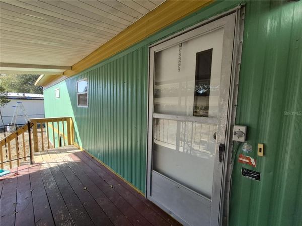 18565 SE 24TH LANE, OCKLAWAHA, FL 32179