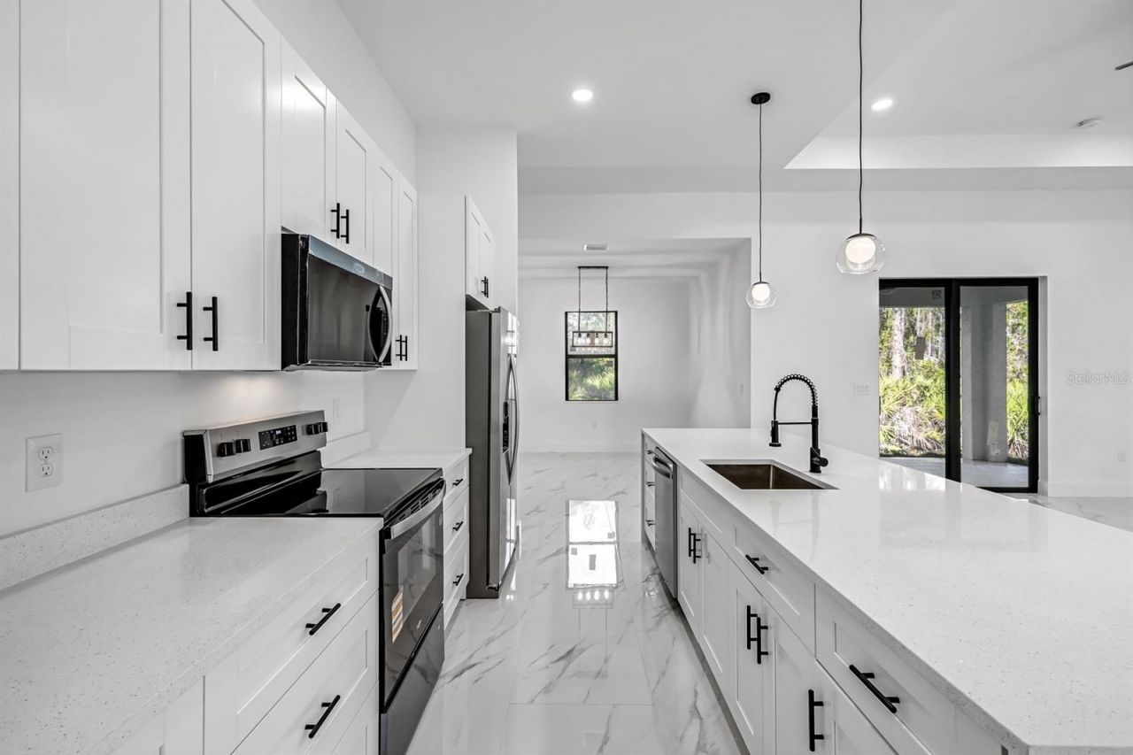 2113 Grayson Avenue, Alva, FL 33920 Photo