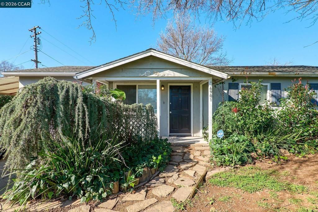 6901 6901 9th Ave, Rio Linda, CA 95673 Main Photo