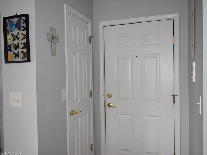 23004 Chandlers Lane, Unit 4-344, Olmsted Falls, OH 44138 Photo 3