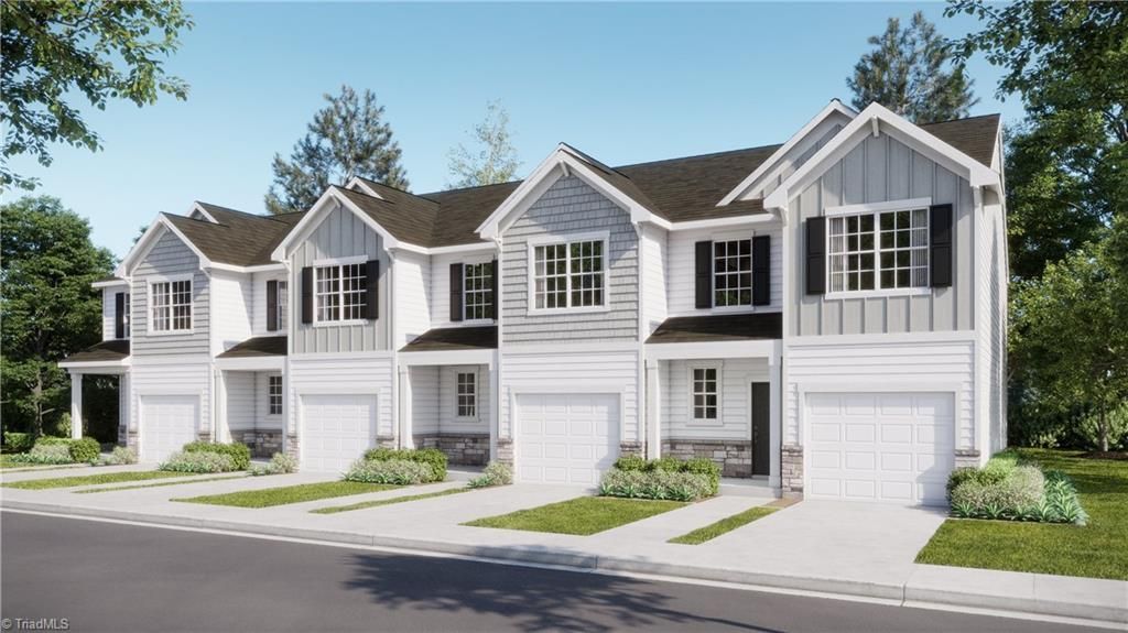 1805 Pheasant Trace Circle, Kernersville, NC 27284 Main Photo