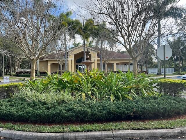 5845 Gypsum Place, West Palm Beach, FL 33413 Photo