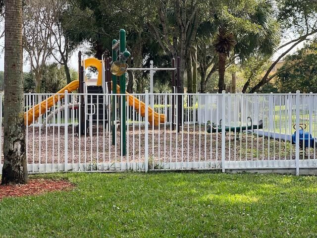 5845 Gypsum Place, West Palm Beach, FL 33413 Photo