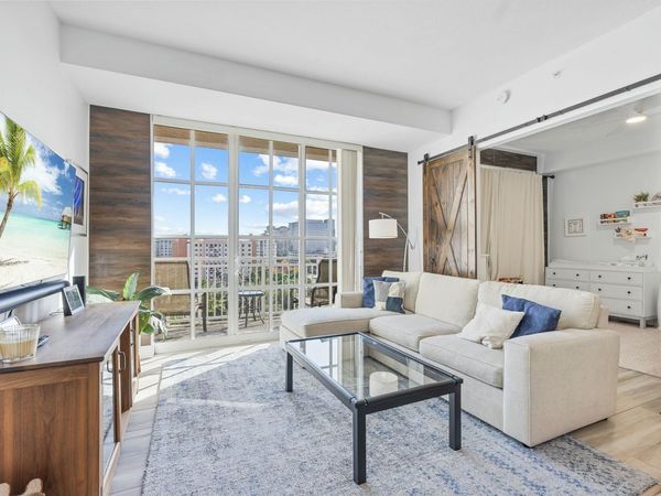 410 Evernia Street, Unit 807, West Palm Beach, FL 33401