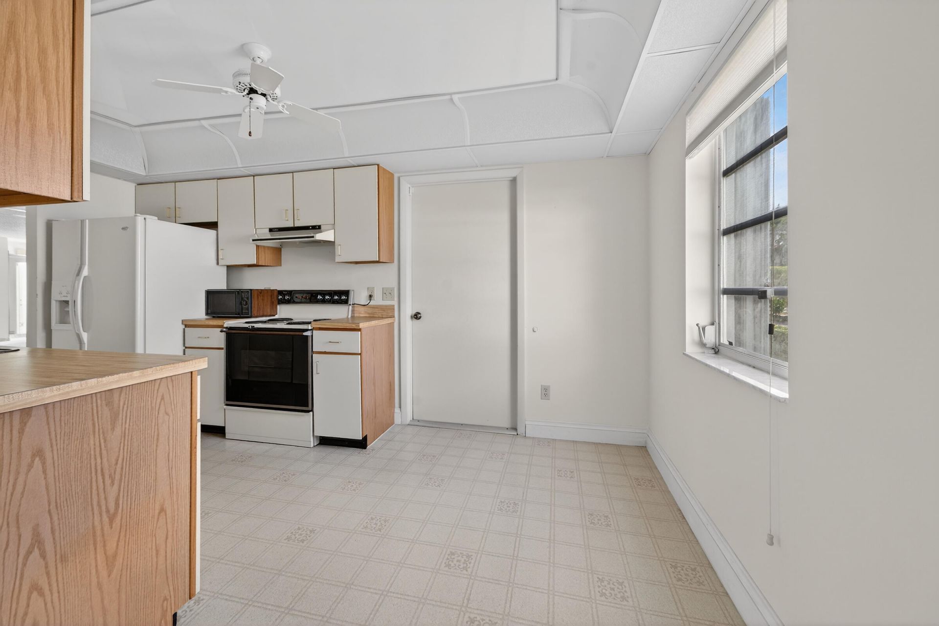 2201 SW 22nd Way, Boynton Beach, FL 33426 Photo