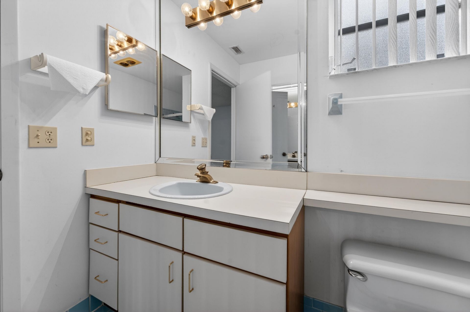 2201 SW 22nd Way, Boynton Beach, FL 33426 Photo