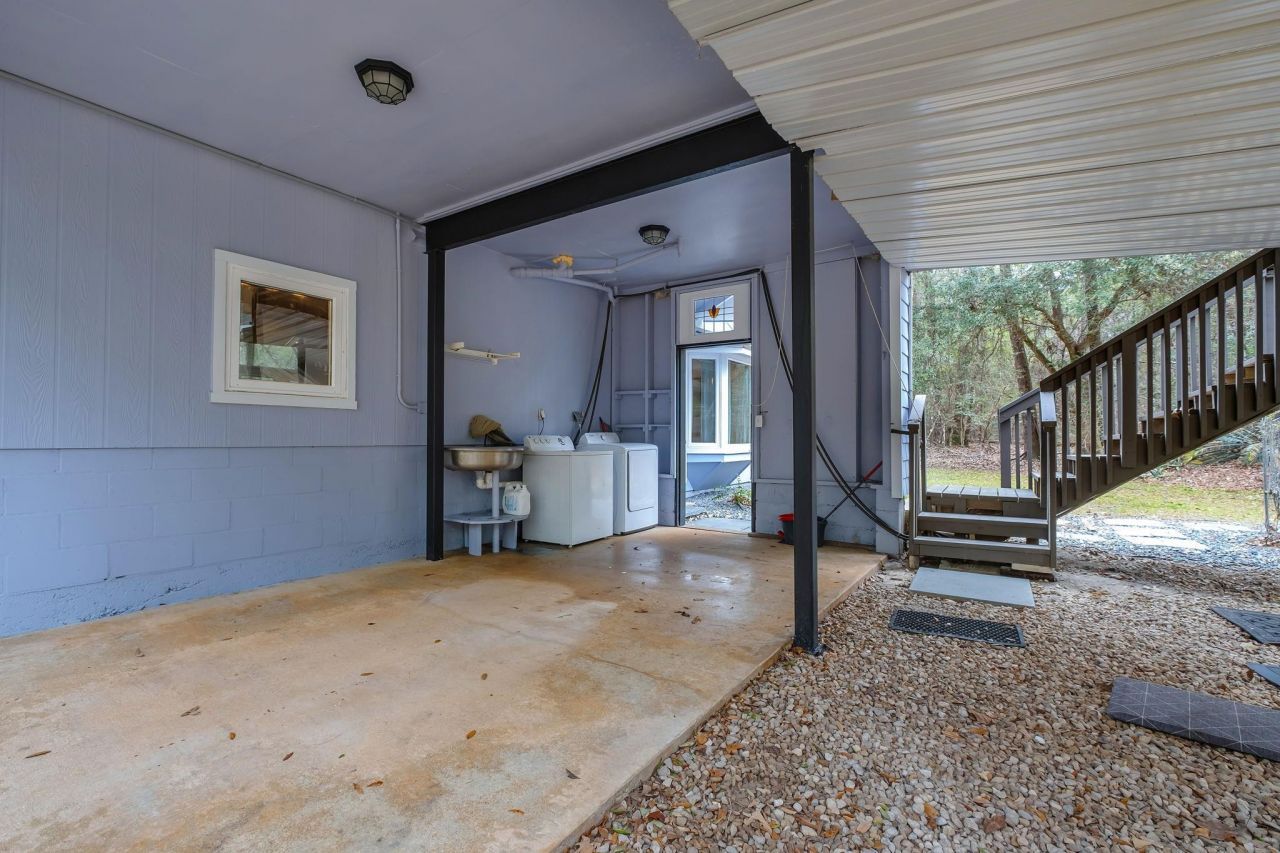 32 Lainey Lane, Crawfordville, FL 32327 Photo