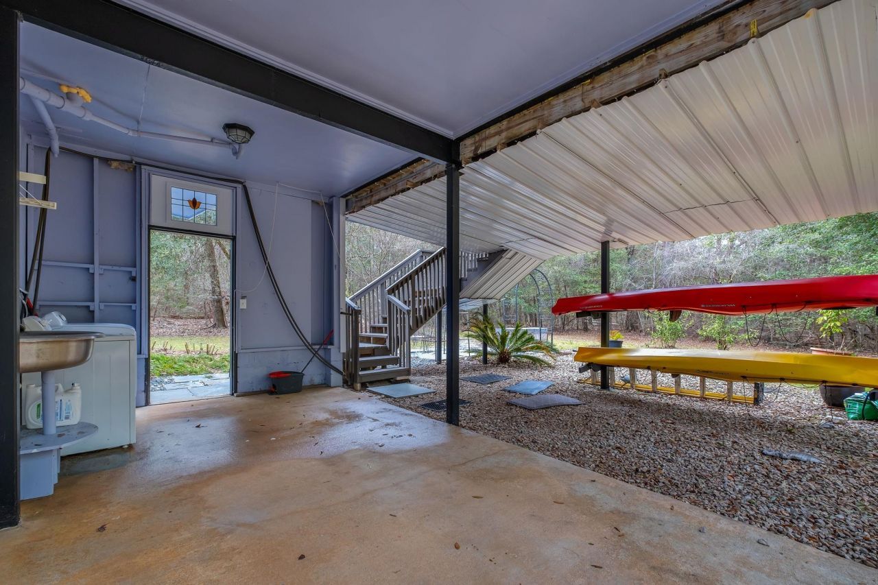 32 Lainey Lane, Crawfordville, FL 32327 Photo