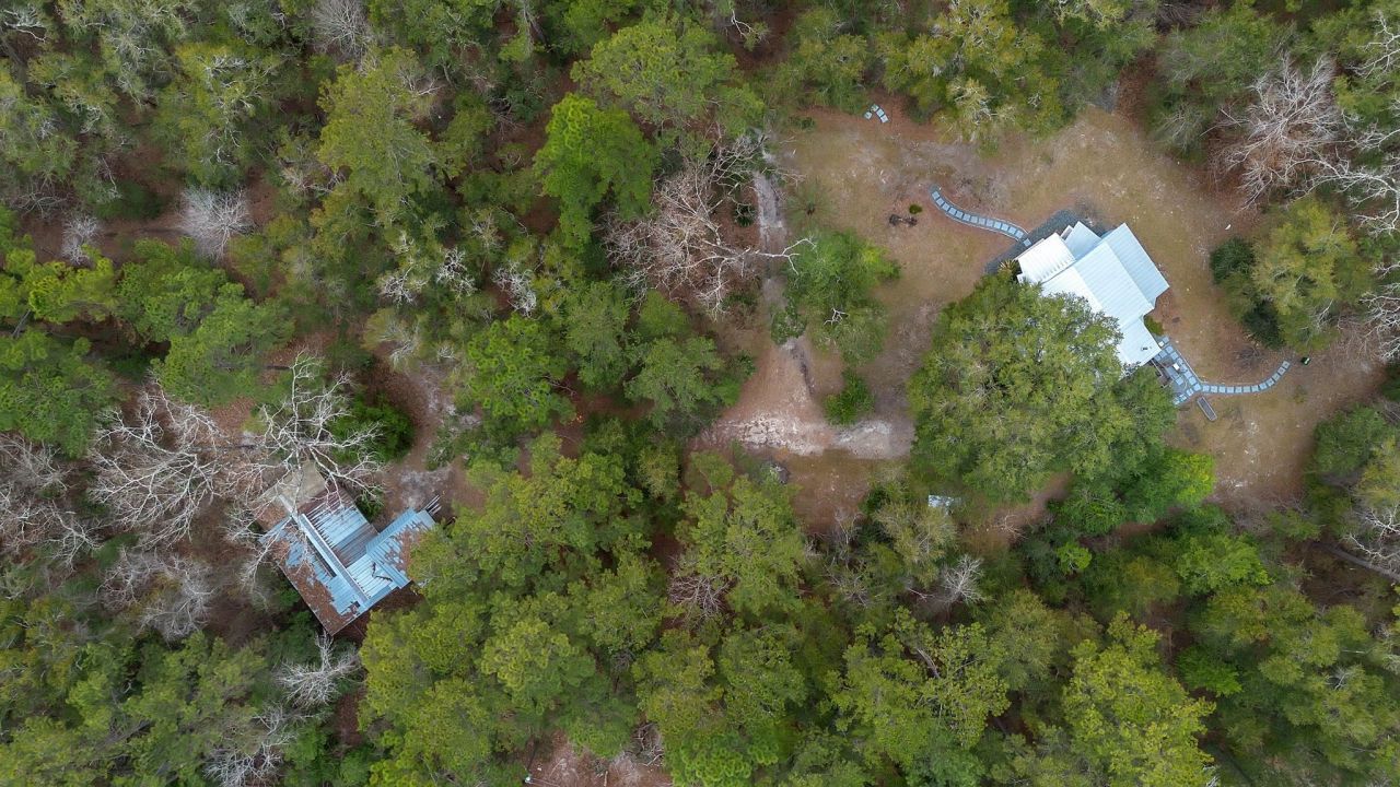 32 Lainey Lane, Crawfordville, FL 32327 Photo