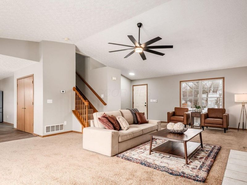 5765 Westbank Drive, Galloway, OH 43119 Photo 8