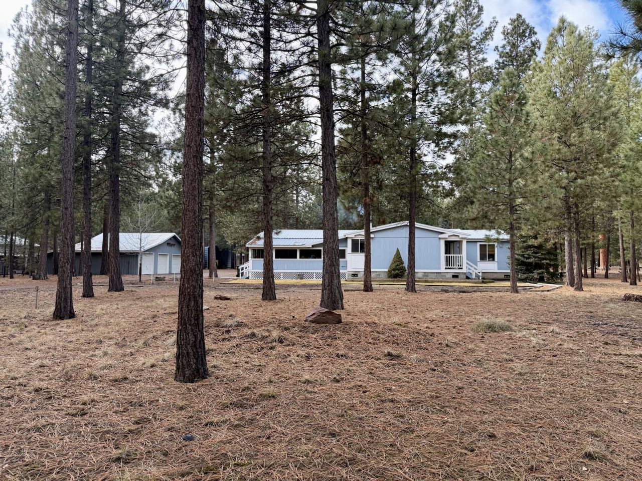 52141 Foxtail Road, La Pine, OR 97739 Main Photo