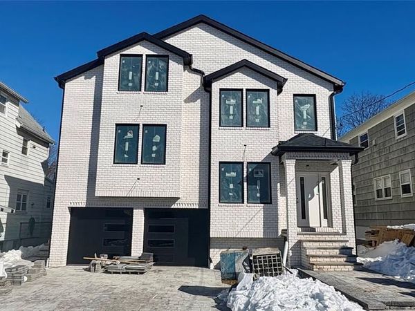 539 Freeman Street, LYNDHURST, NJ 07071